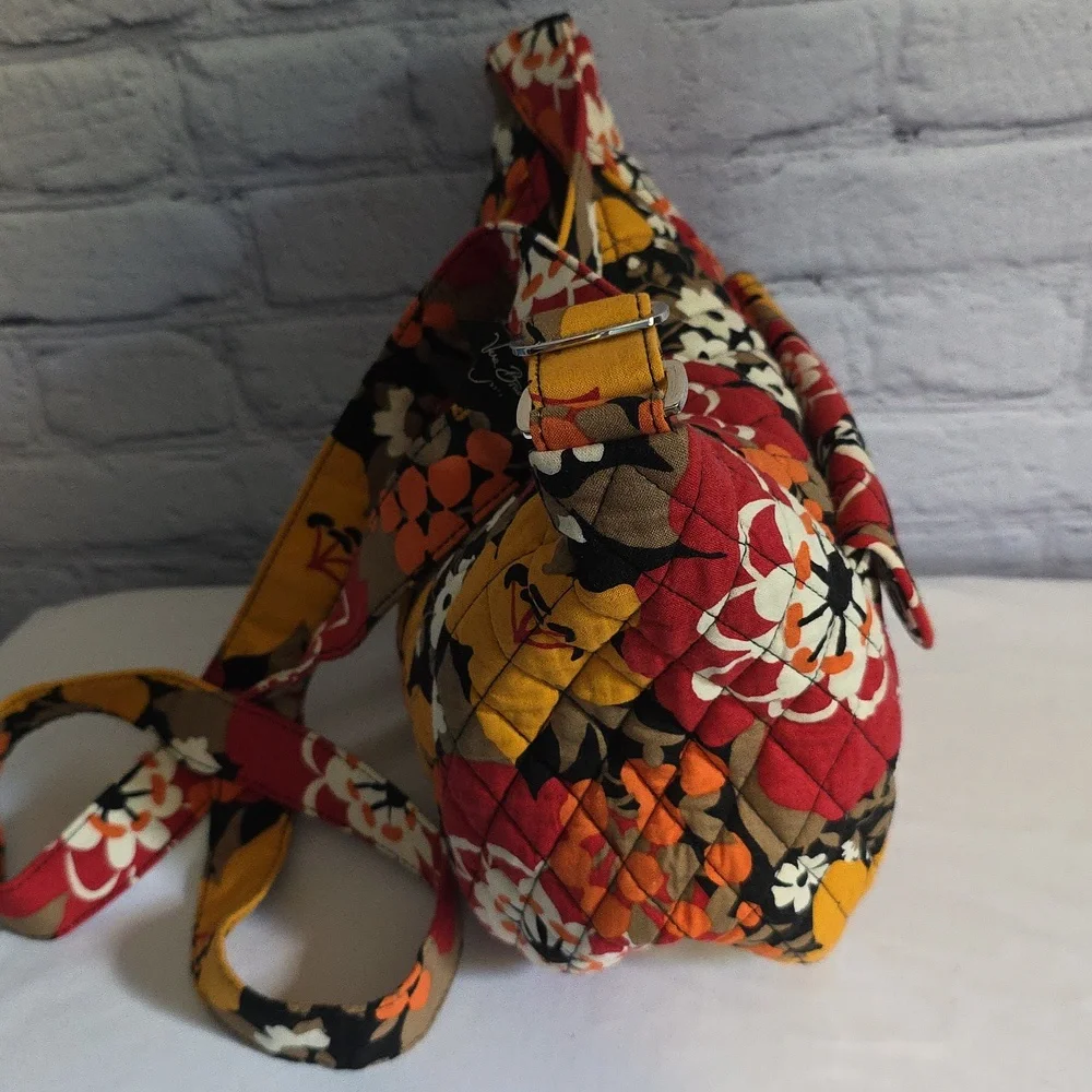 Vera Bradley retired "Bittersweet" pattern Clare crossbody bag - Picture 12 of 12